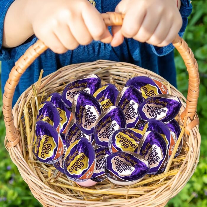cadbury eggs 13 caramel eggs and 12 chocolate creme eggs pack image