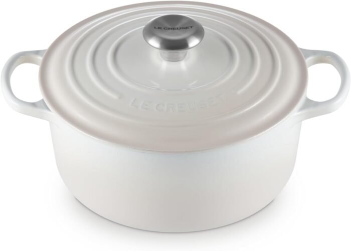 le creuset enameled cast iron signature round dutch oven 4.5 qt meringue image