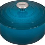le creuset 4.5 qt round dutch oven deep teal image