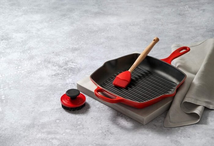 le creuset 10.25 square skillet grill cerise image