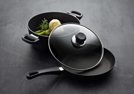 scanpan classic 9.5" stainless steel fry pan w/ glass lid image