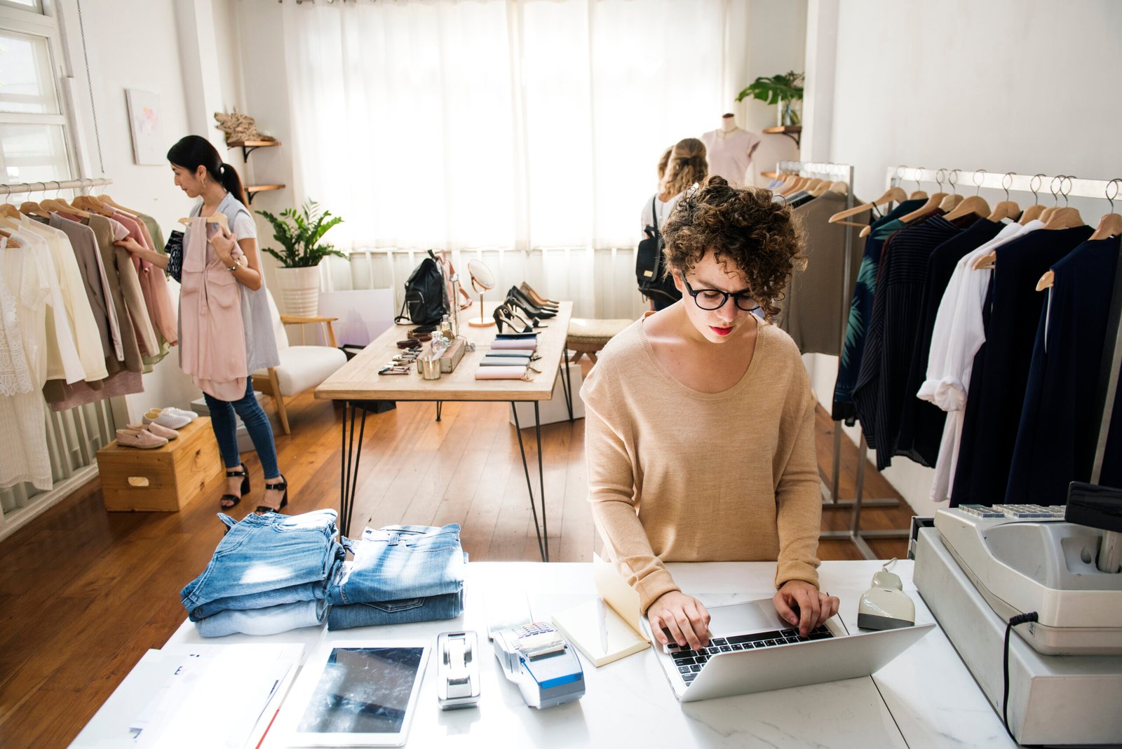e-commerce businesses image