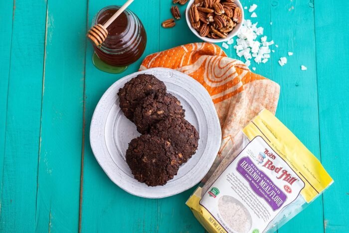 bobs red mill hazelnut flour image