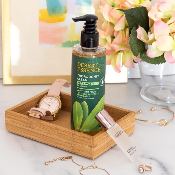 desert essence thoroughly clean face wash image