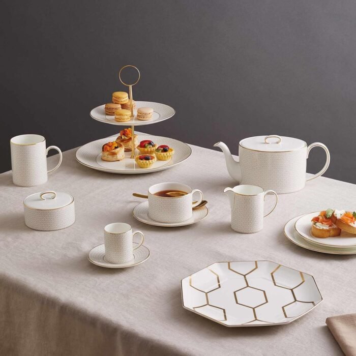 wedgwood gio gold teapot