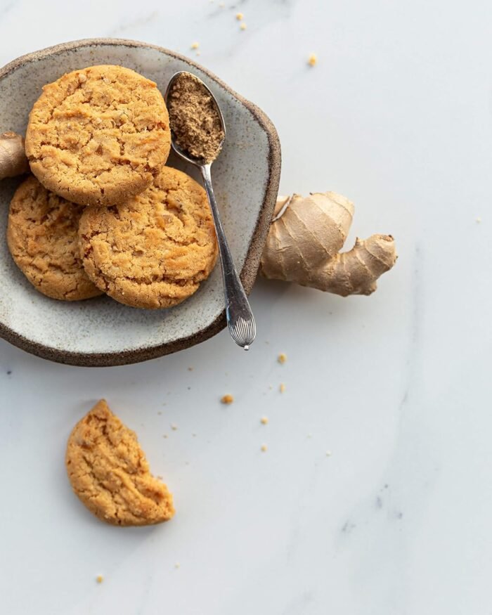 walkers stem ginger cookies pack