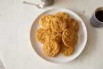 walkers stem ginger cookies pack