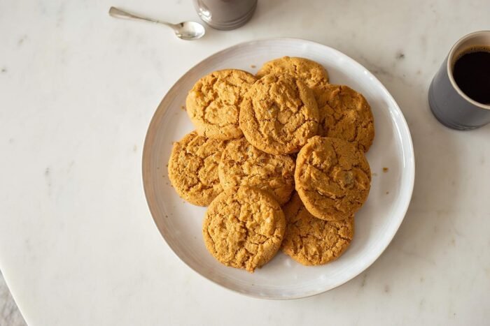 walkers stem ginger cookies pack