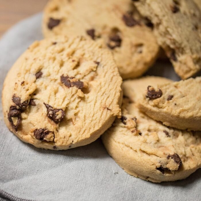 walkers chocolate chip shortbread biscuits pack