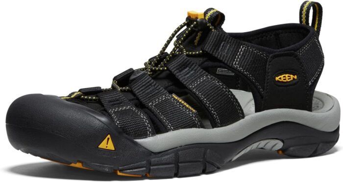 Keen Men's Newport H2 Closed Toe Sandal, Black, 8.5 - Image 1
