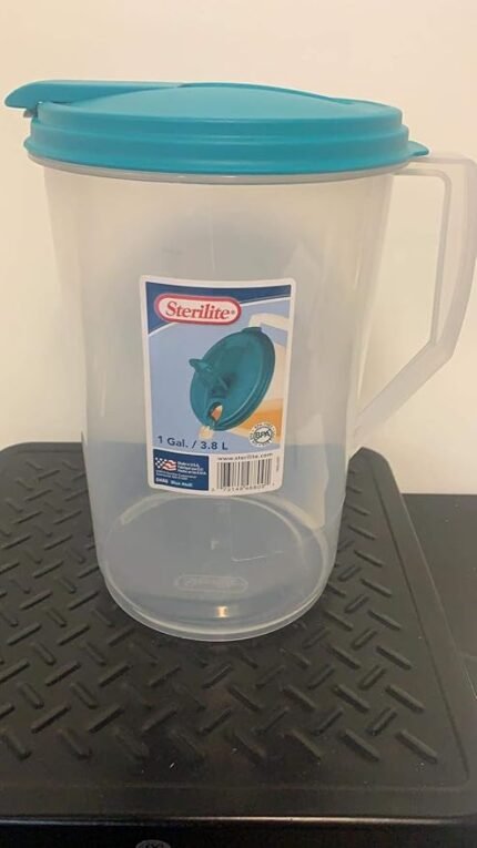 Sterilite 0488 One-Gallon Round Pitcher, 3.8 L