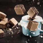 Loacker Quadratini Cocoa & Milk, 8.82 Oz - Image 3