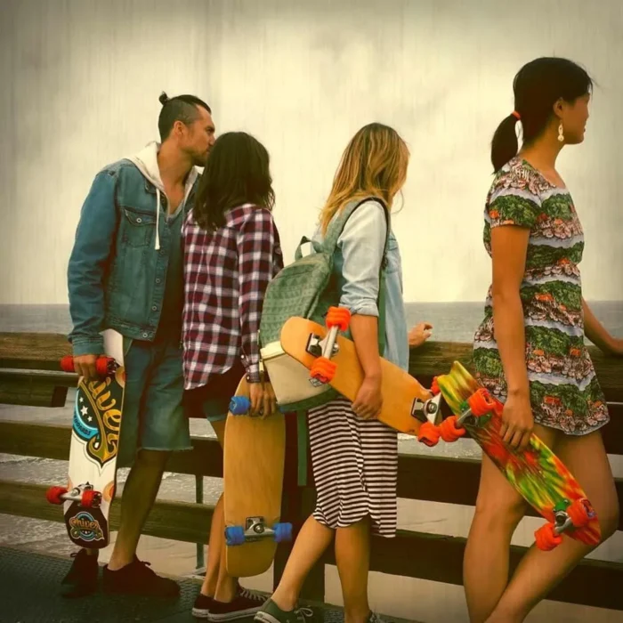 Shark Wheel Skateboard Cruising Wheels, Clear W/ Red Hub, 60 Mm - Image 3