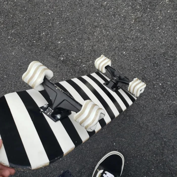 Shark Wheel Skateboard Cruising Wheels, White, 60 Mm - Image 5